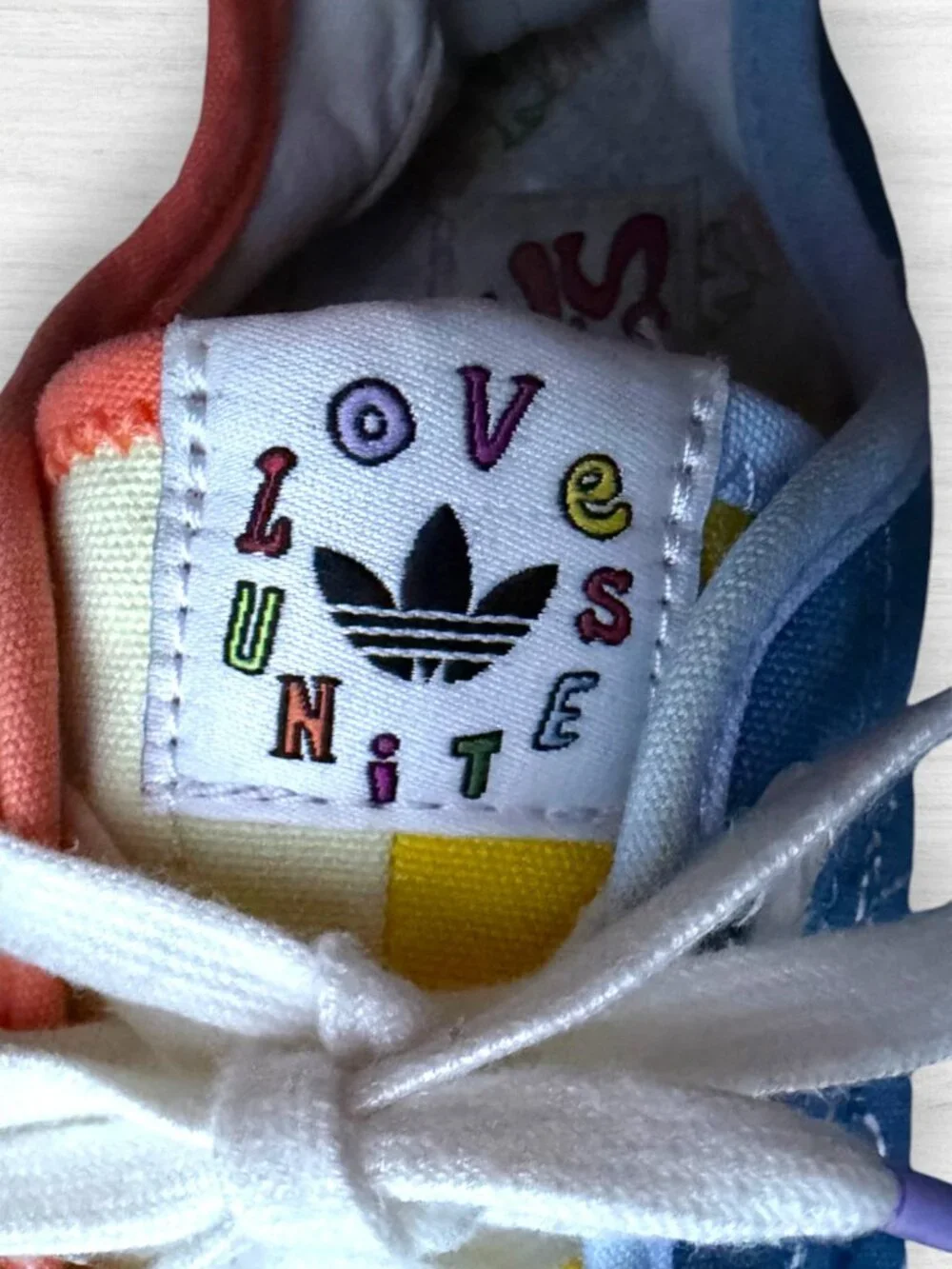 Adidas Nizza Low Pride Love Unites Rainbow Sneakers Multicolor Men’s 9 - Picture 6 of 10